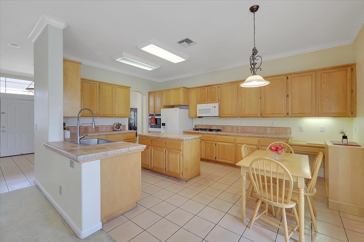 6004 Little Rock Road Rocklin, CA 95765 - Photo 8 of 41