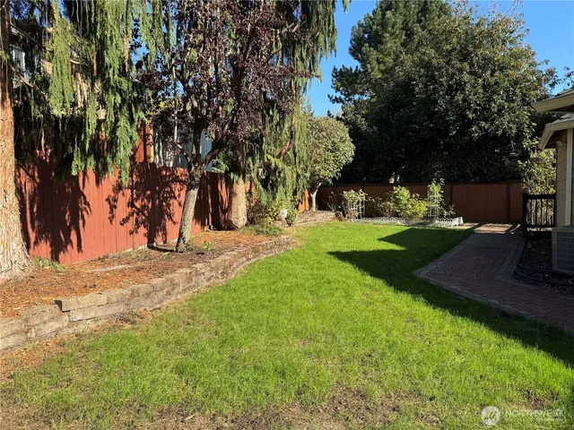 $3,995 | 3227 174th Place Southeast, Bothell, WA 98012