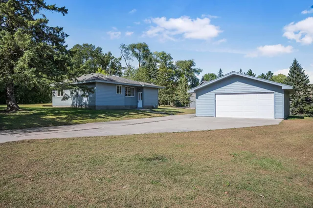 $490,000 | 1300 Harbor Lane North, Plymouth, MN 55447