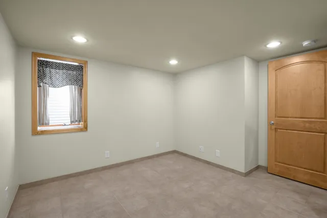 $490,000 | 1300 Harbor Lane North, Plymouth, MN 55447