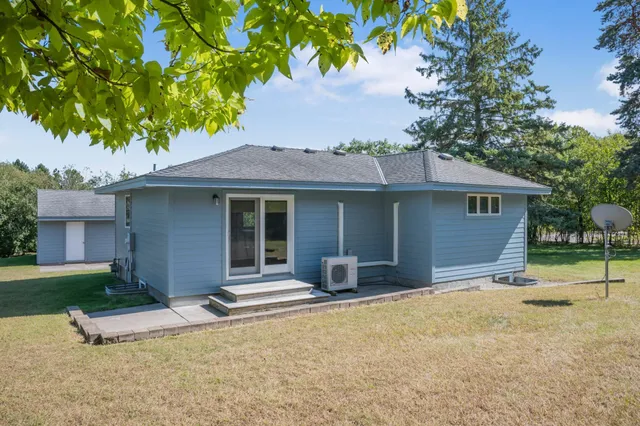 $490,000 | 1300 Harbor Lane North, Plymouth, MN 55447