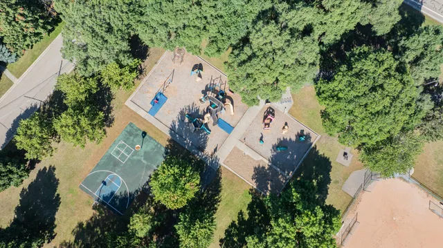 $490,000 | 1300 Harbor Lane North, Plymouth, MN 55447