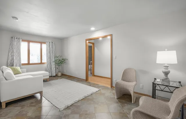 $490,000 | 1300 Harbor Lane North, Plymouth, MN 55447