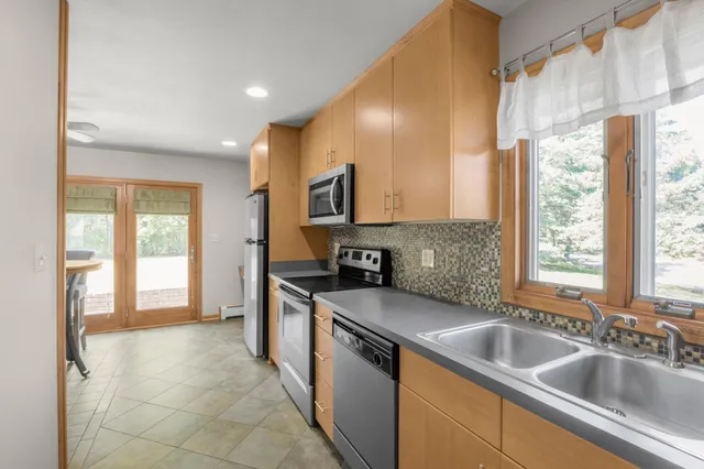 $490,000 | 1300 Harbor Lane North, Plymouth, MN 55447