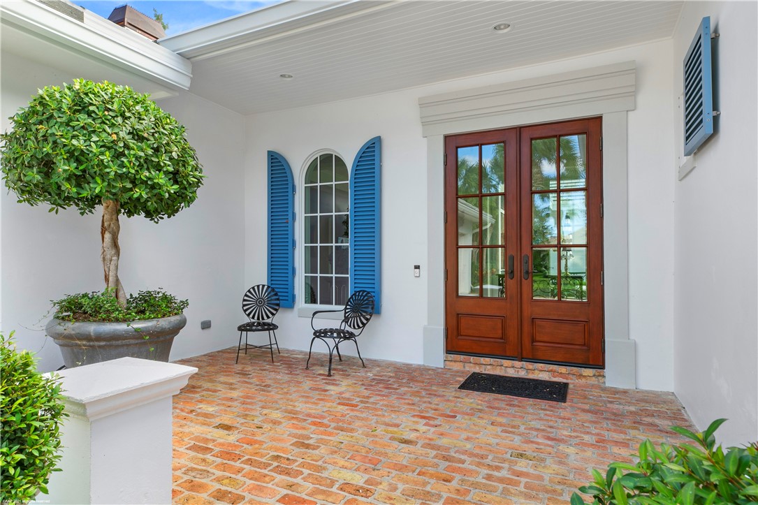 902 Orchid Point Way Vero Beach, FL 32963 - Photo 2 of 5 a house view with a outdoor space
