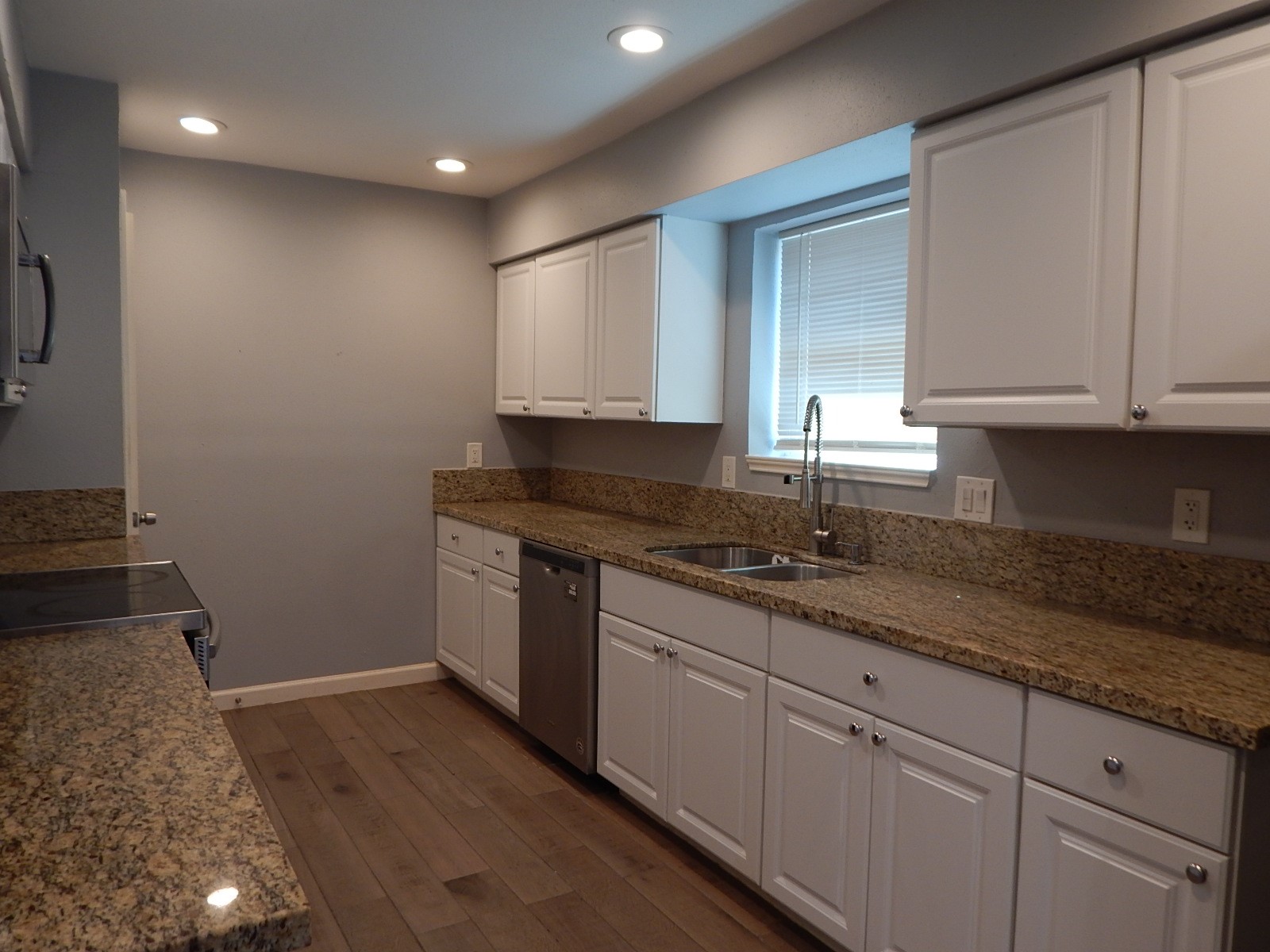 5031 Monteith Drive Spring, TX 77373 - Photo 3 of 18 Kitchen