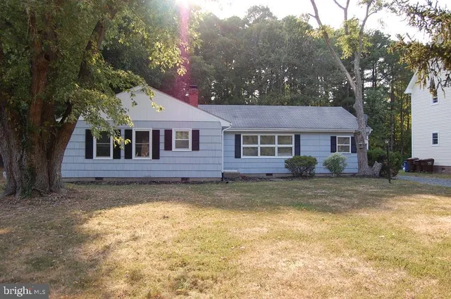$2,750 | 1016 Riverview Terrace