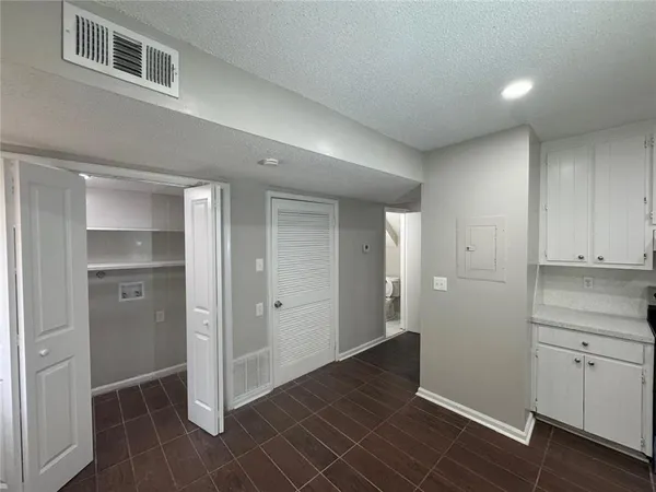 $1,630 | 385 Holly Ridge Drive Northwest, Unit 5, Lilburn, GA 30047