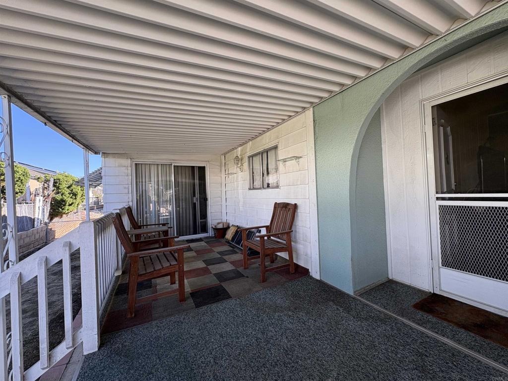 15420 Olde Highway 80 El Cajon, CA 92021 - Photo 16 of 48 a living room with furniture