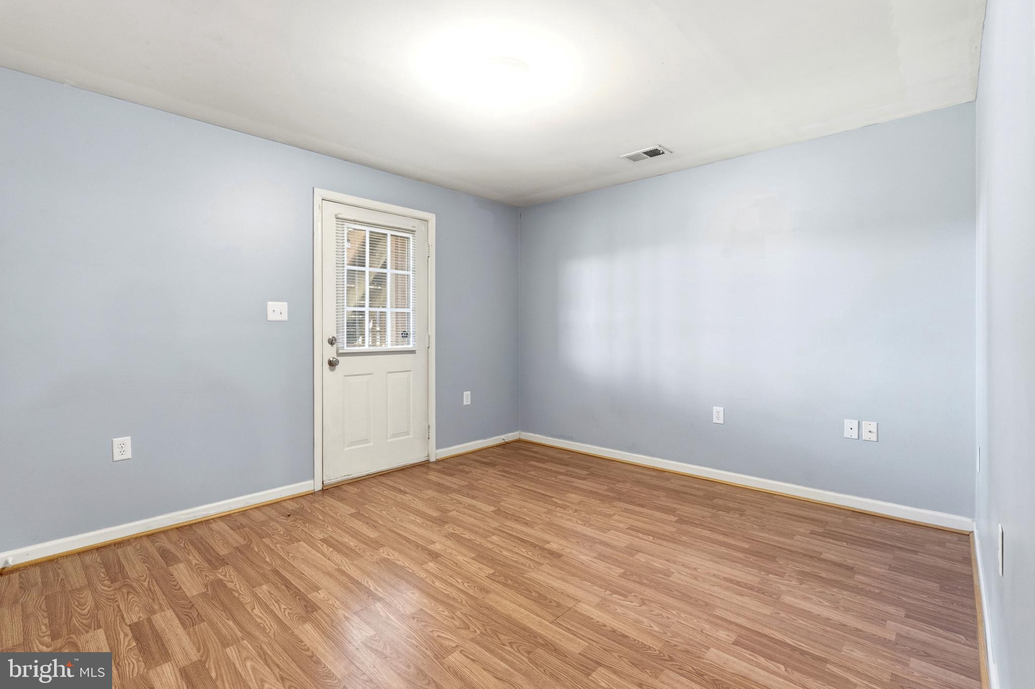 54 Council Court Falling Waters, WV 25419 - Photo 5 of 24