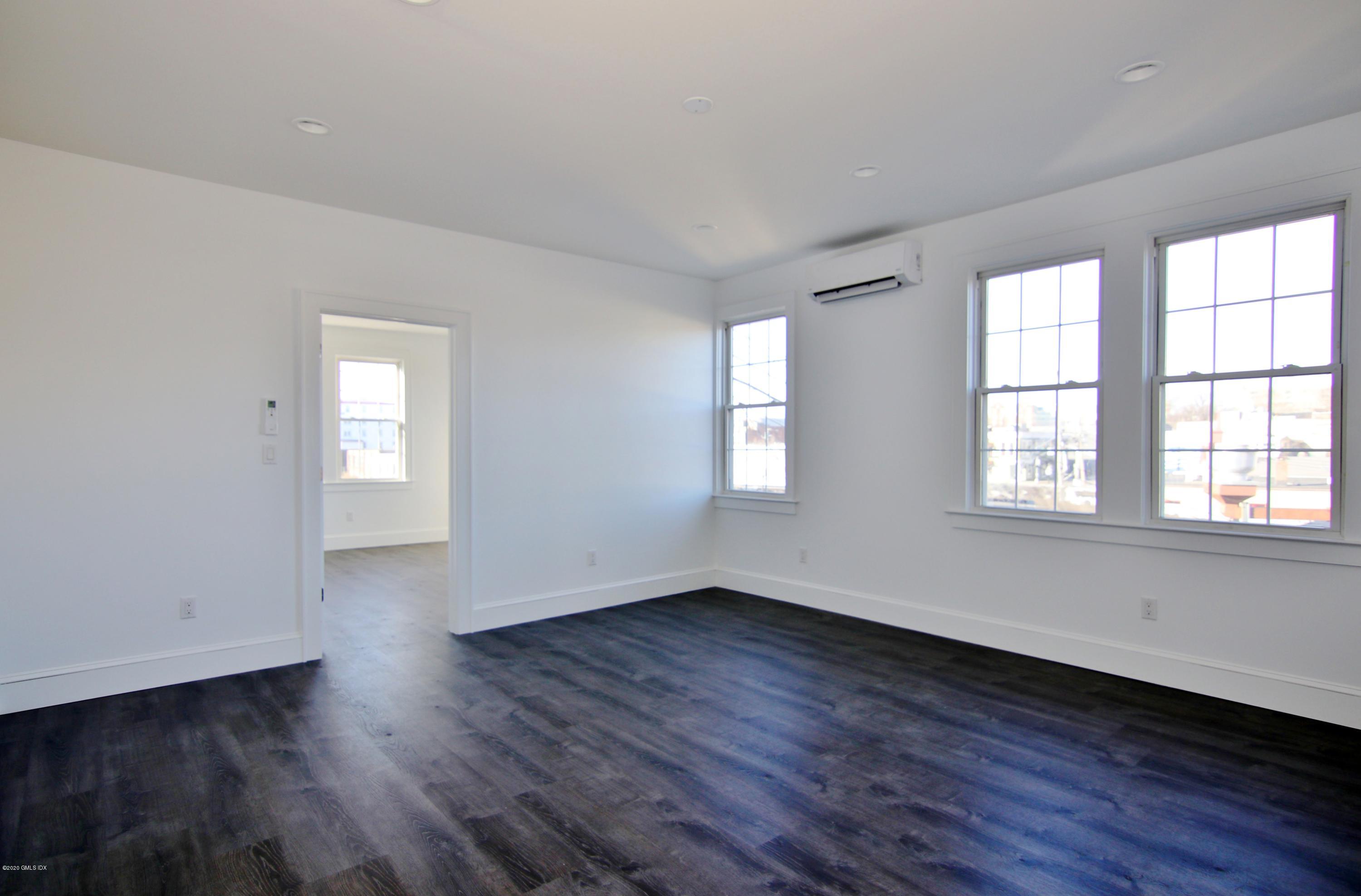 101 Mill Street, Unit 2 Greenwich, CT 06830 - Photo 5 of 26 Living Room