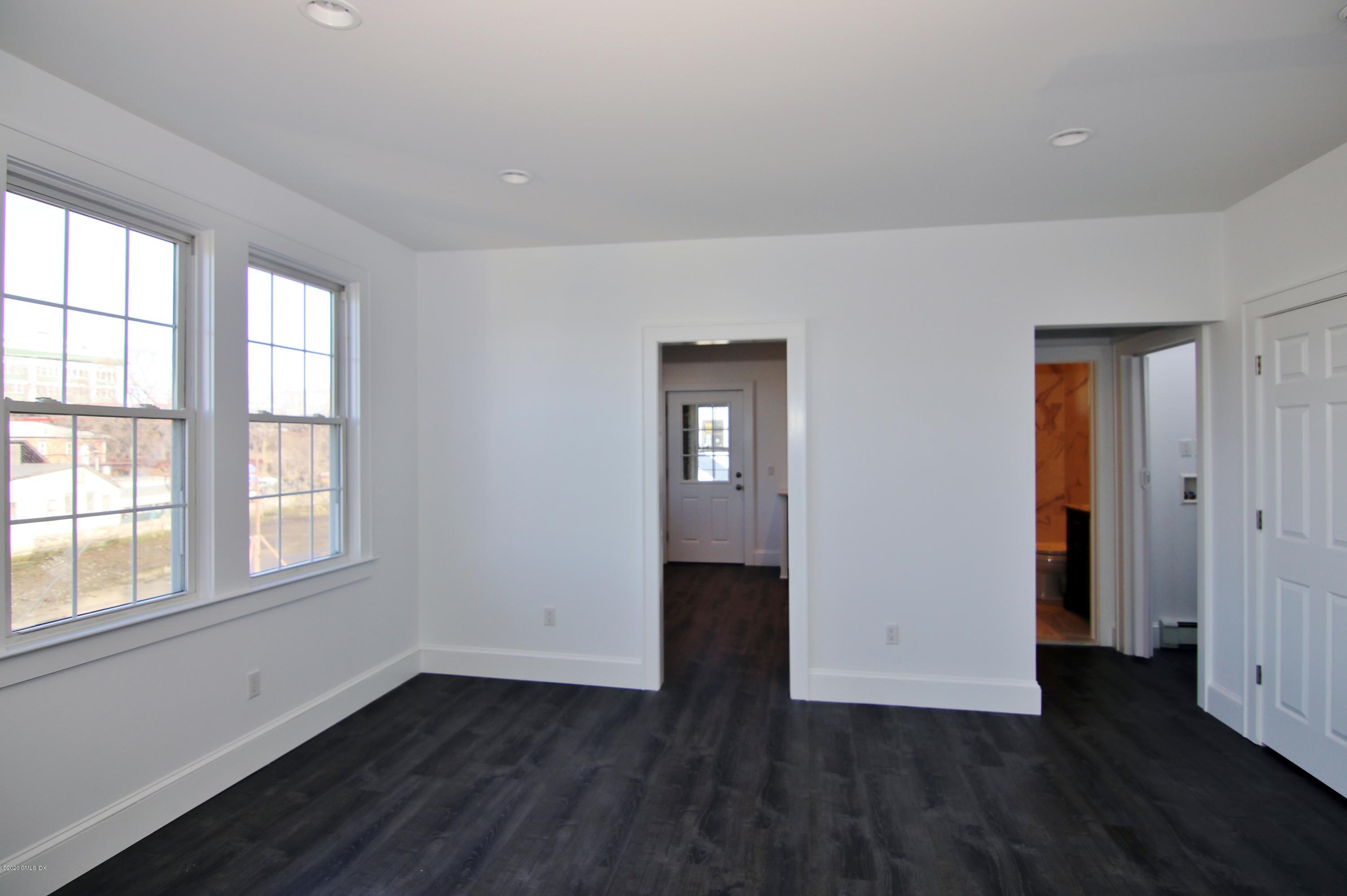 101 Mill Street, Unit 2 Greenwich, CT 06830 - Photo 6 of 26 Living Room