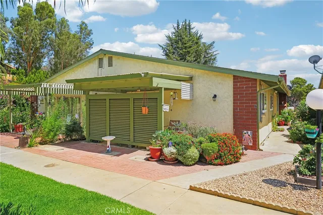 $290,000 | 199 Summit View Drive, Unit B, Calimesa, CA 92320