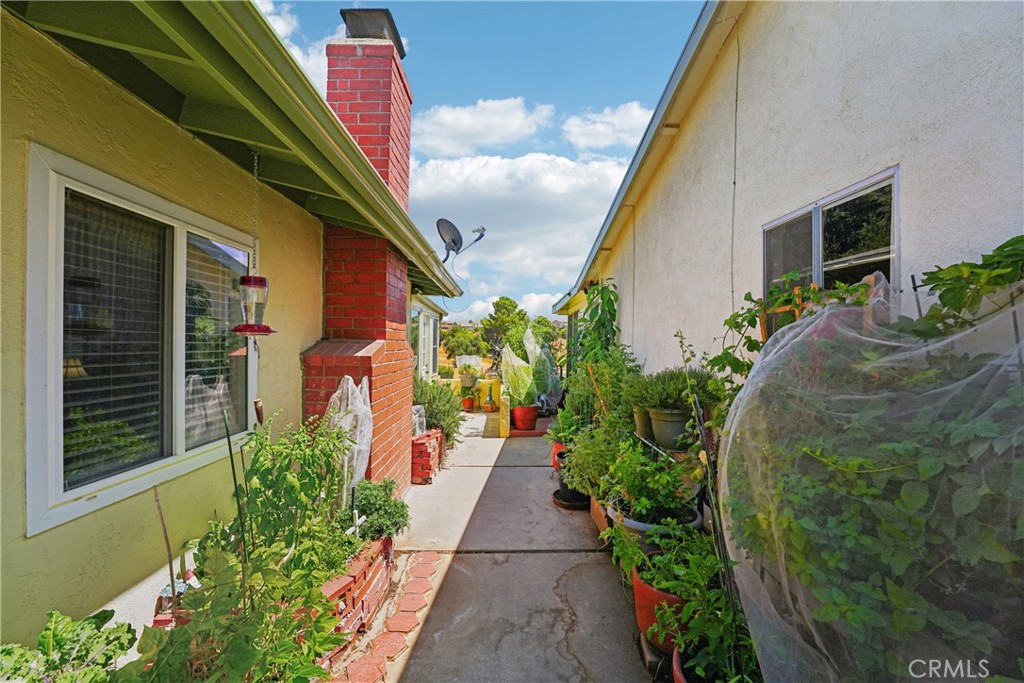 199 Summit View Drive, Unit B Calimesa, CA 92320 - Photo 14 of 22