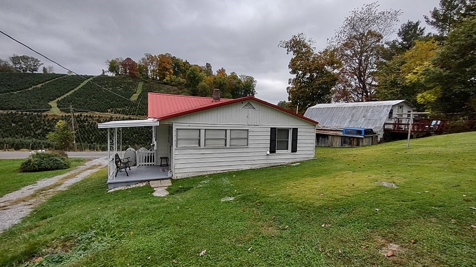 823 Grubmore Road Marion, VA 24354 - Photo 31 of 35 Gallery Image 31