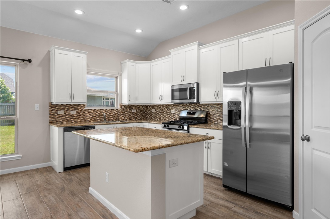 3075 Positano Loop Bryan, TX 77808 - Photo 5 of 20