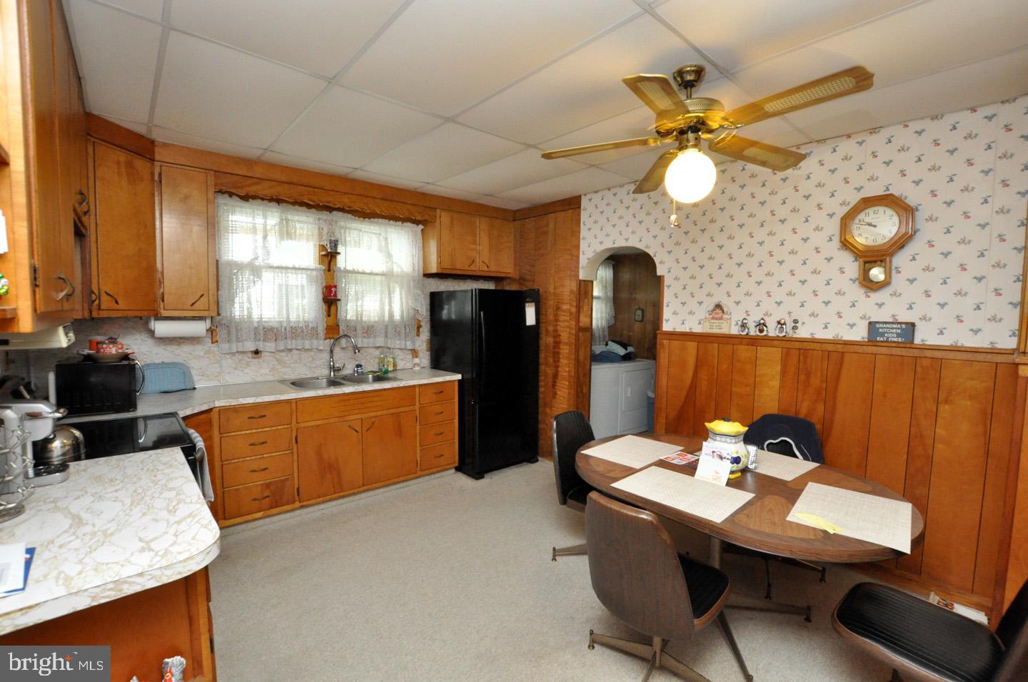 613 Arndt Avenue Riverside, NJ 08075 - Photo 8 of 27 Eat In Kitchen