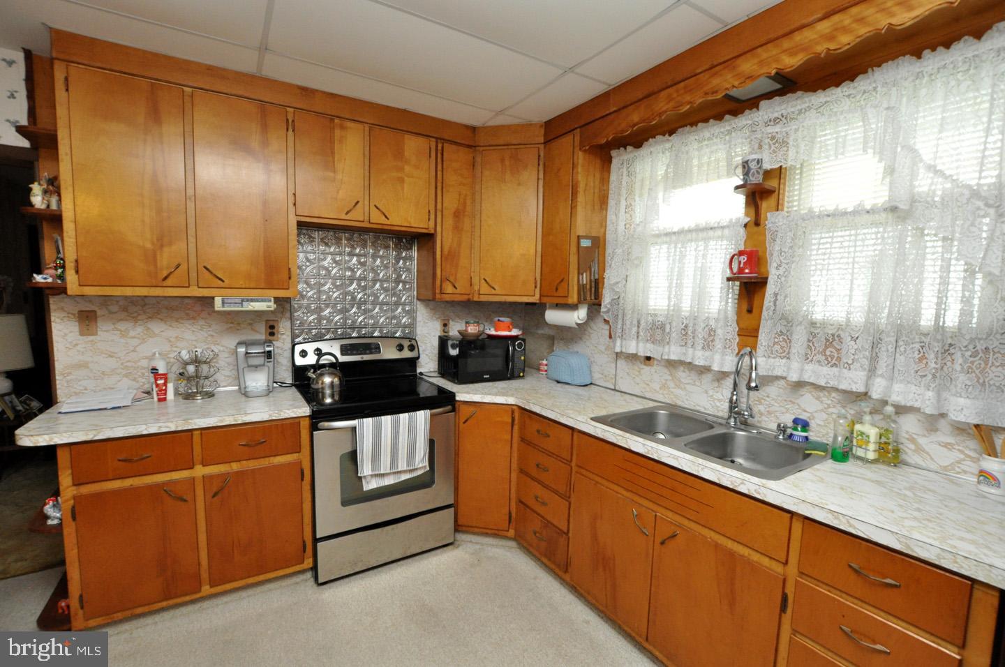 613 Arndt Avenue Riverside, NJ 08075 - Photo 10 of 27 Kitchen