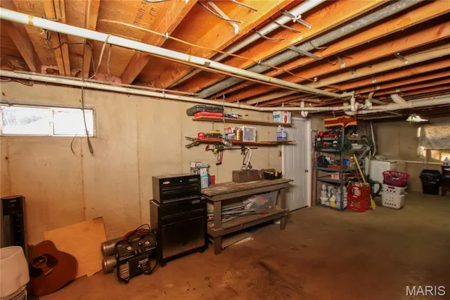 $210,000 | 631 Hawthorn Lane, Sullivan, MO 63080