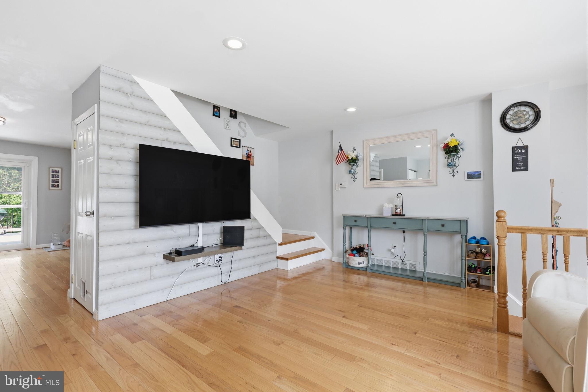 12740 Hollins Road Philadelphia, PA 19154 - Photo 5 of 28