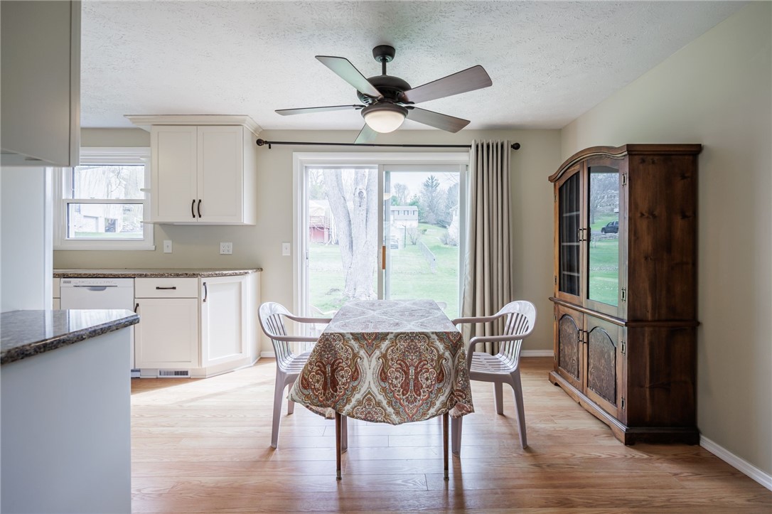 1783 Erie Station Road Henrietta, NY 14467 - Photo 7 of 39