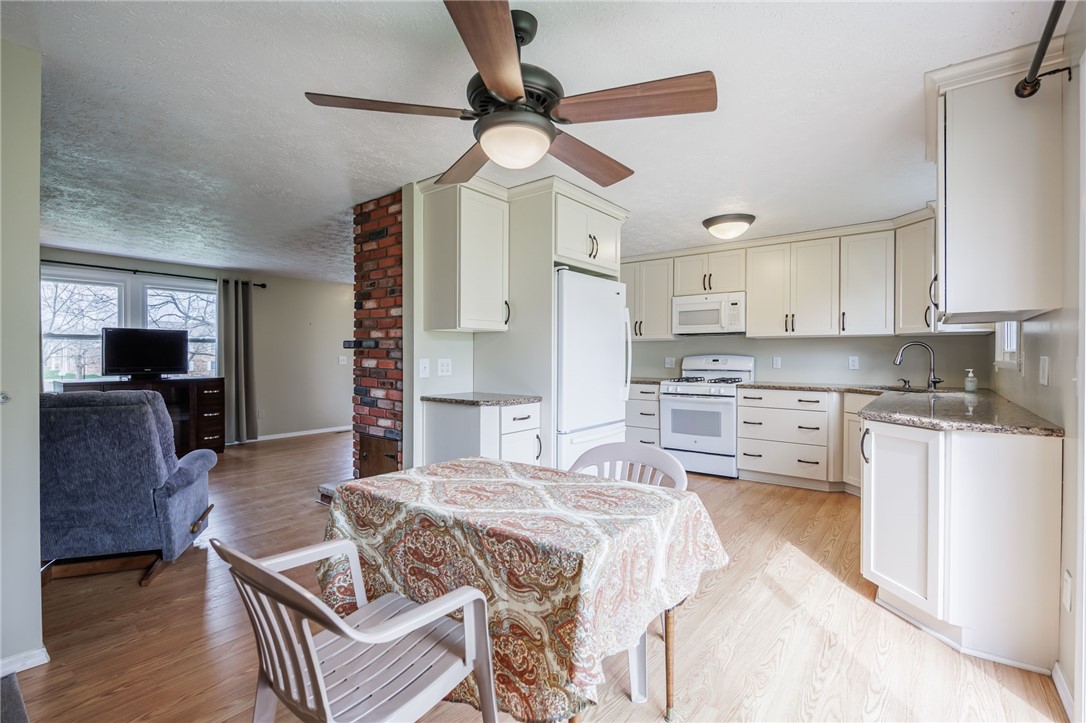 1783 Erie Station Road Henrietta, NY 14467 - Photo 8 of 39