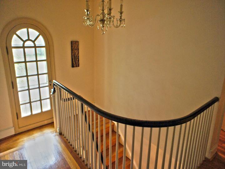 549 Midvale Road Upper Darby, PA 19082 - Photo 13 of 16