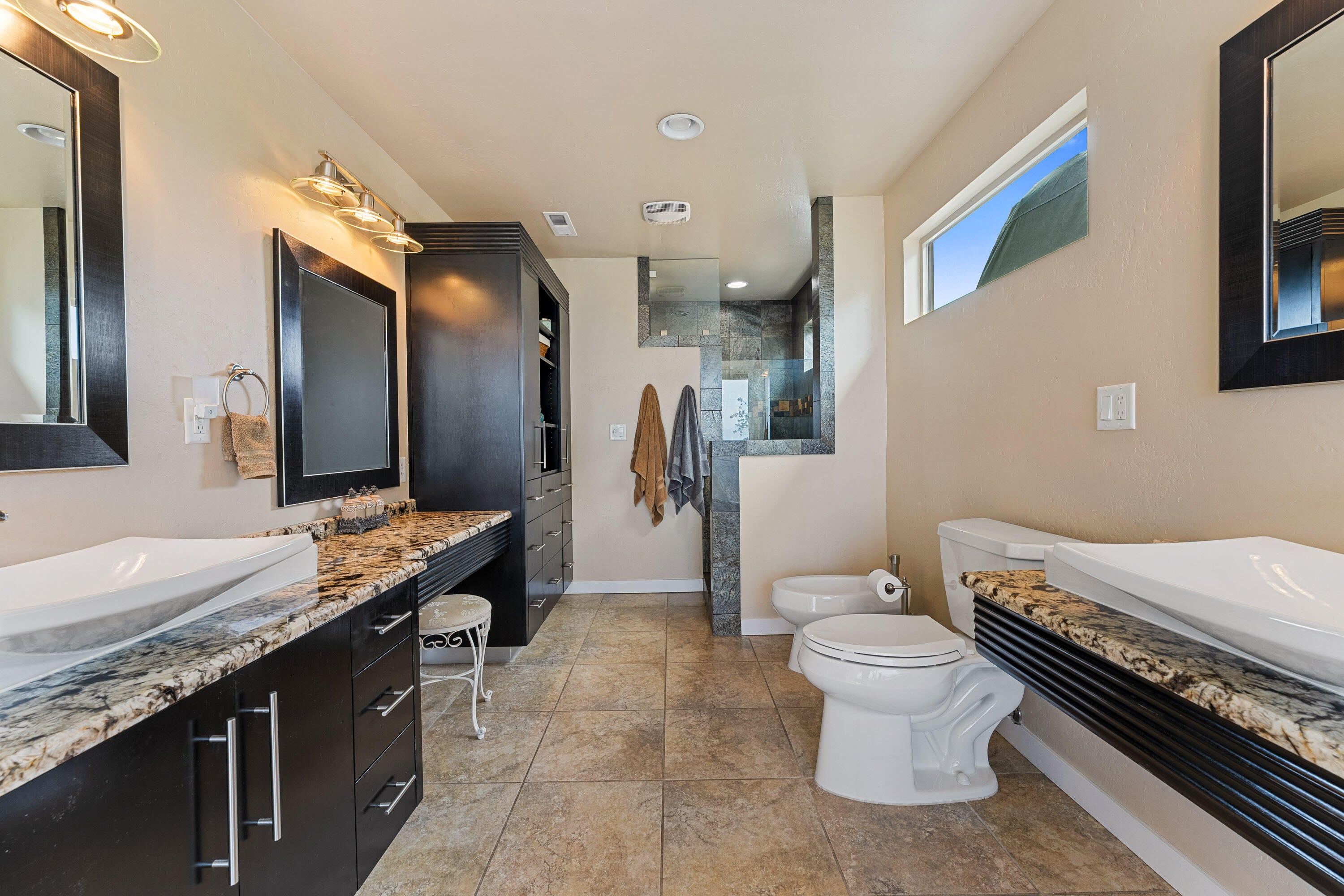 6048 Tolo Road Central Point, OR 97502 - Photo 41 of 61 INT (29 of 37)