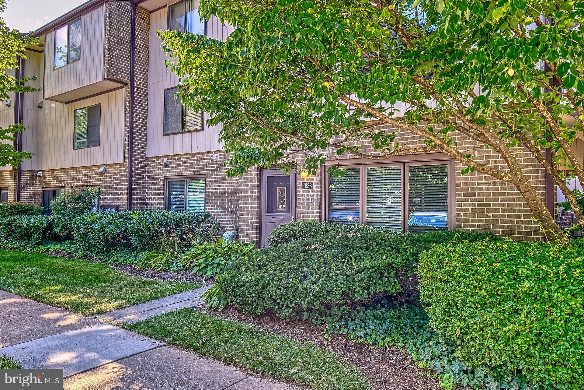 1638 Westwind Way McLean, VA 22102 - Photo 2 of 25 Minutes to Tyson and DC