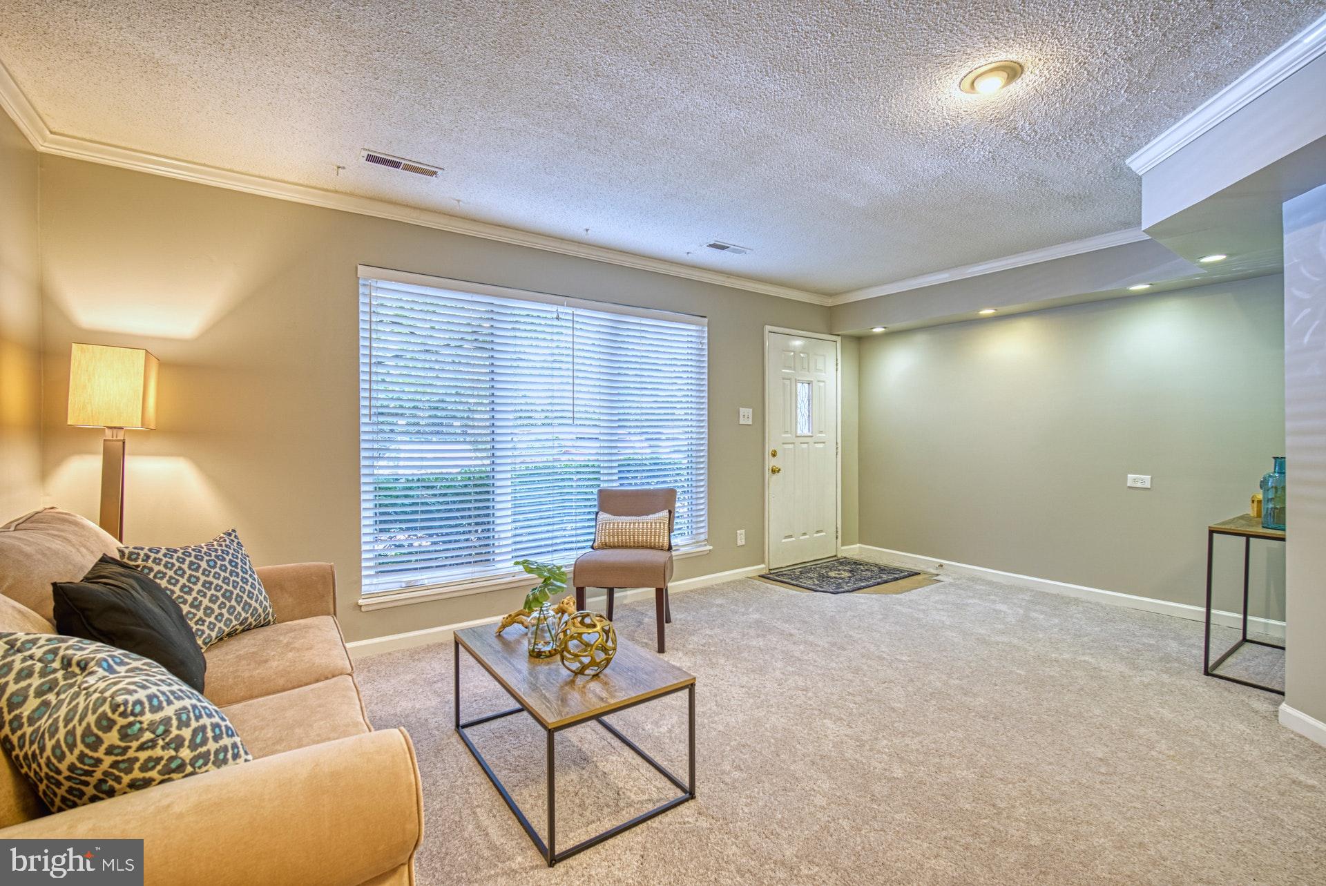 1638 Westwind Way McLean, VA 22102 - Photo 3 of 25