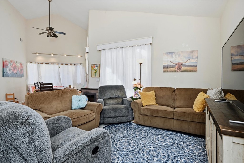 17905 Bunker Road Hidden Valley Lake, CA 95467 - Photo 4 of 28 Living area and dining area are open to each other for easy entertaining.