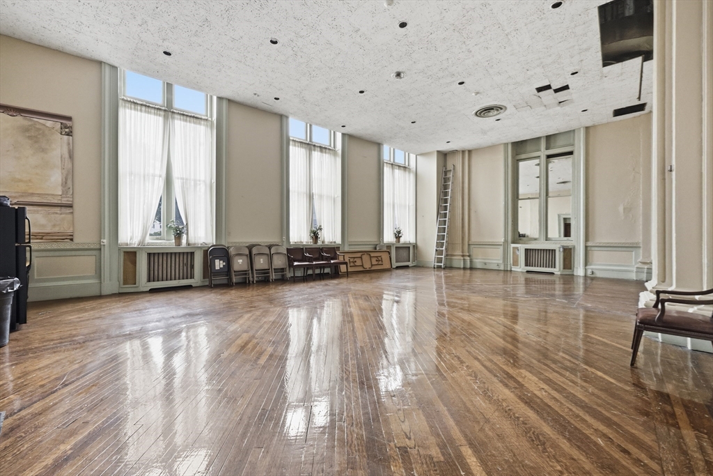 140 Chestnut Street, Unit 319 Springfield, MA 01103 - Photo 34 of 39