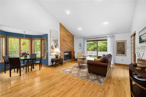 $950,000 | 38 River Run, East Greenwich, RI 02818