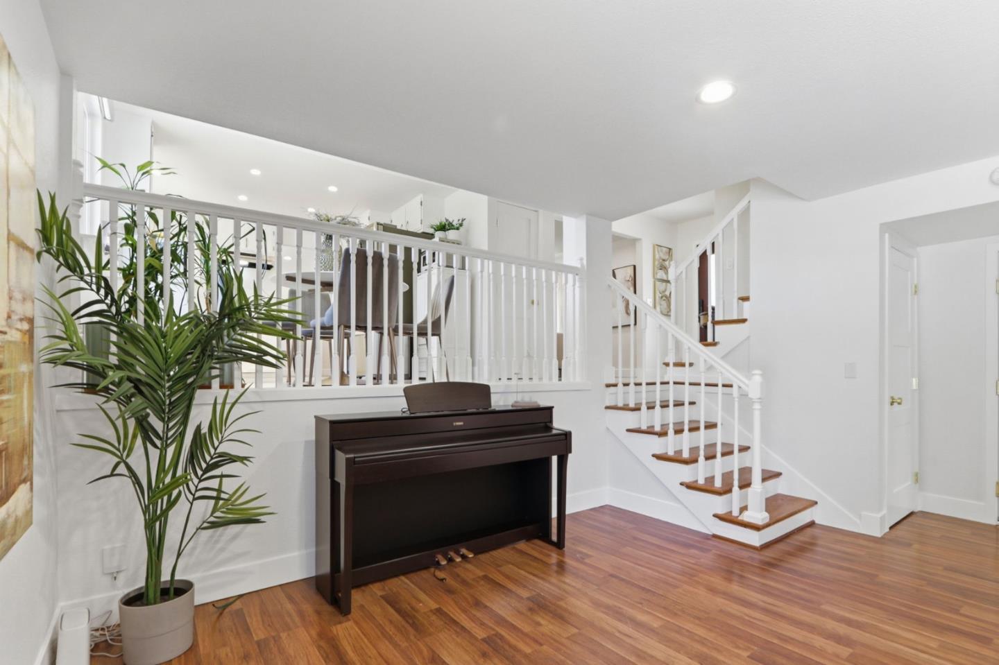 5888 Lean Way San Jose, CA 95123 - Photo 20 of 54 a living room with furniture and a potted plant