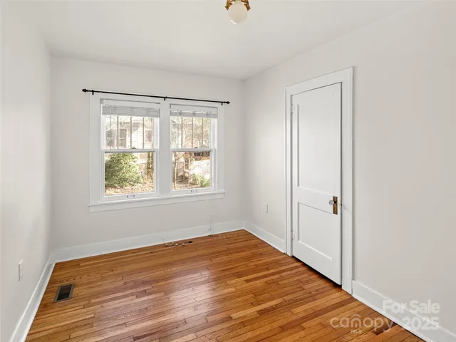 $550,000 | 6 Buckingham Court, Asheville, NC 28803