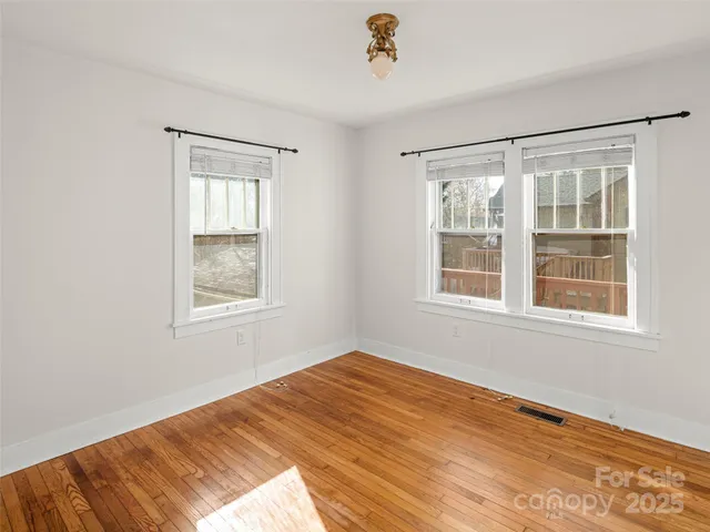 $550,000 | 6 Buckingham Court, Asheville, NC 28803