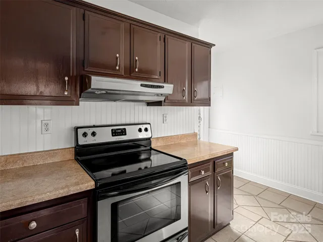 $550,000 | 6 Buckingham Court, Asheville, NC 28803