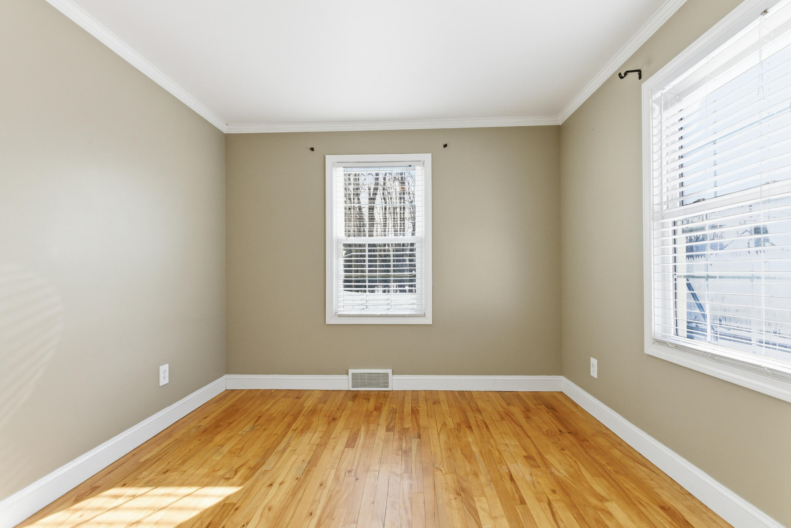 18 Nimitz Street Lewiston, ME 04240 - Photo 34 of 60 21-18 Nimitz St_Lewiston_ME-33