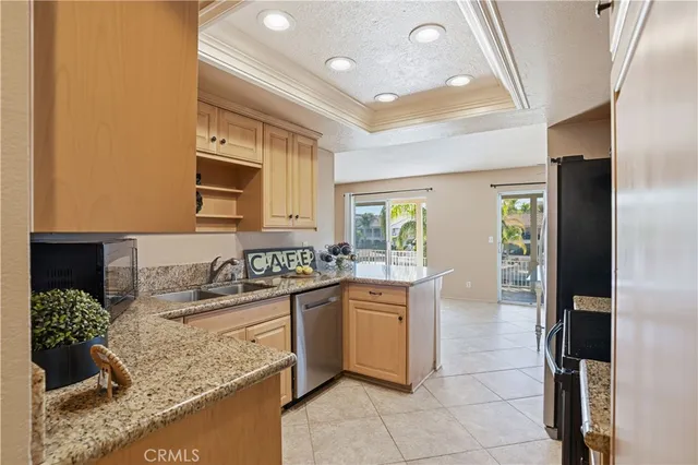 $1,100,000 | 22443 Whirlaway Court, Canyon Lake, CA 92587