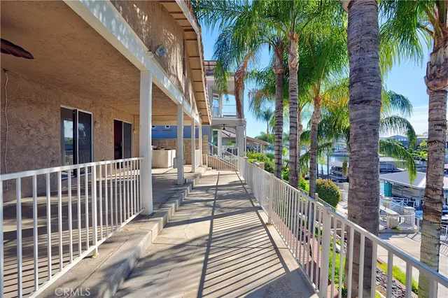 $1,100,000 | 22443 Whirlaway Court, Canyon Lake, CA 92587