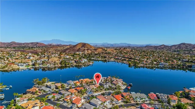 $1,100,000 | 22443 Whirlaway Court, Canyon Lake, CA 92587