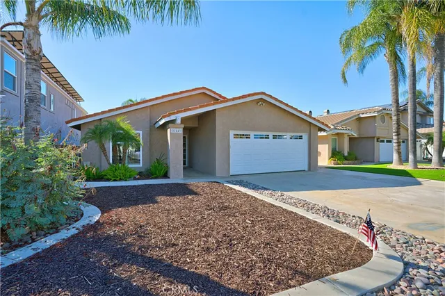 $1,100,000 | 22443 Whirlaway Court, Canyon Lake, CA 92587