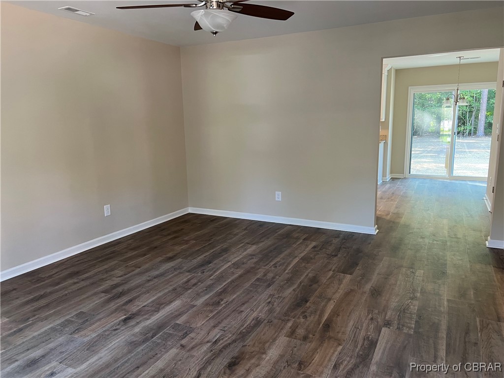 778 Coachpoint Road Hartfield, VA 23071 - Photo 7 of 10