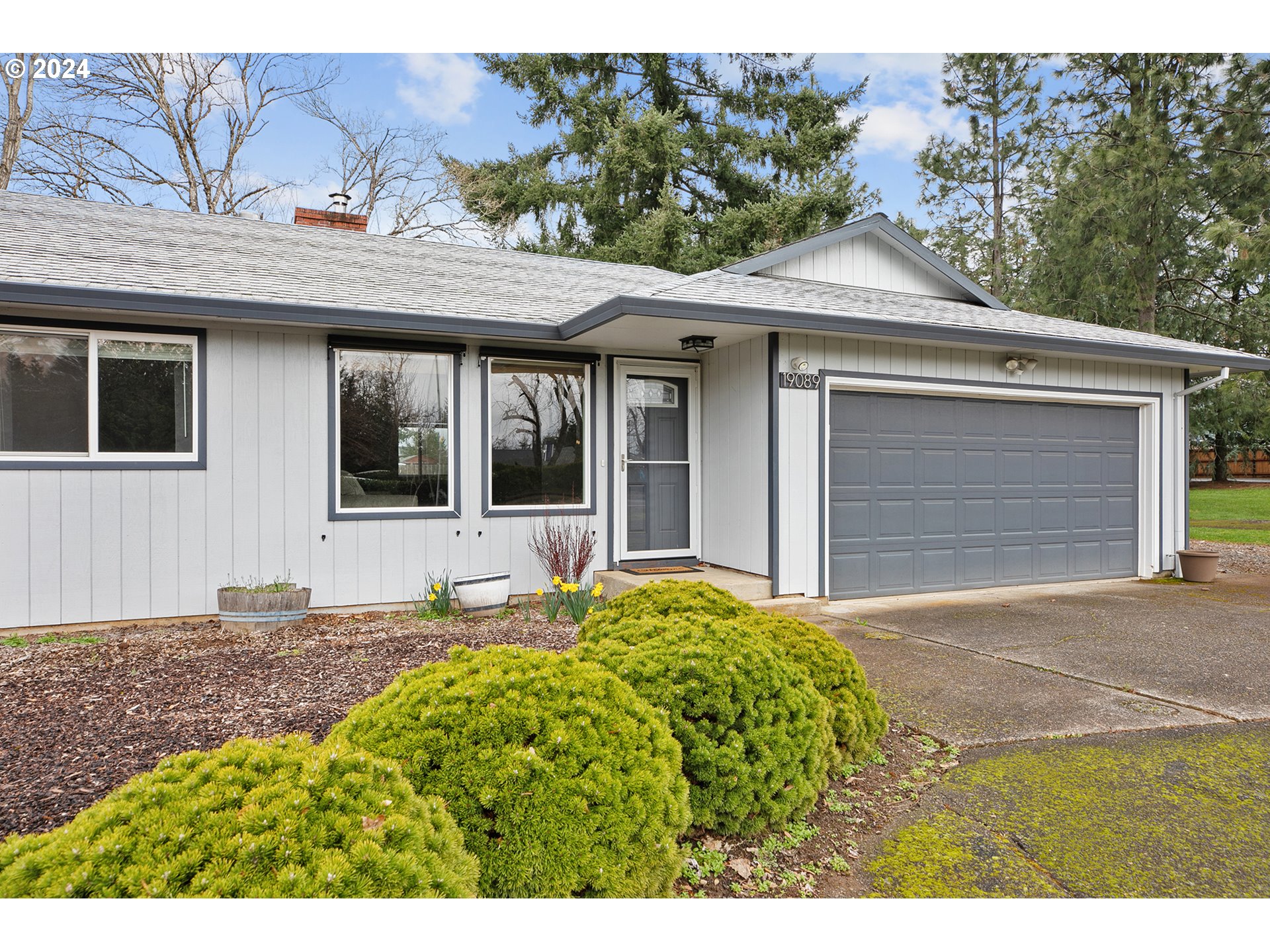 19089 South Central Point Road Oregon City, OR 97045 - Photo 3 of 31 Gallery Image 3