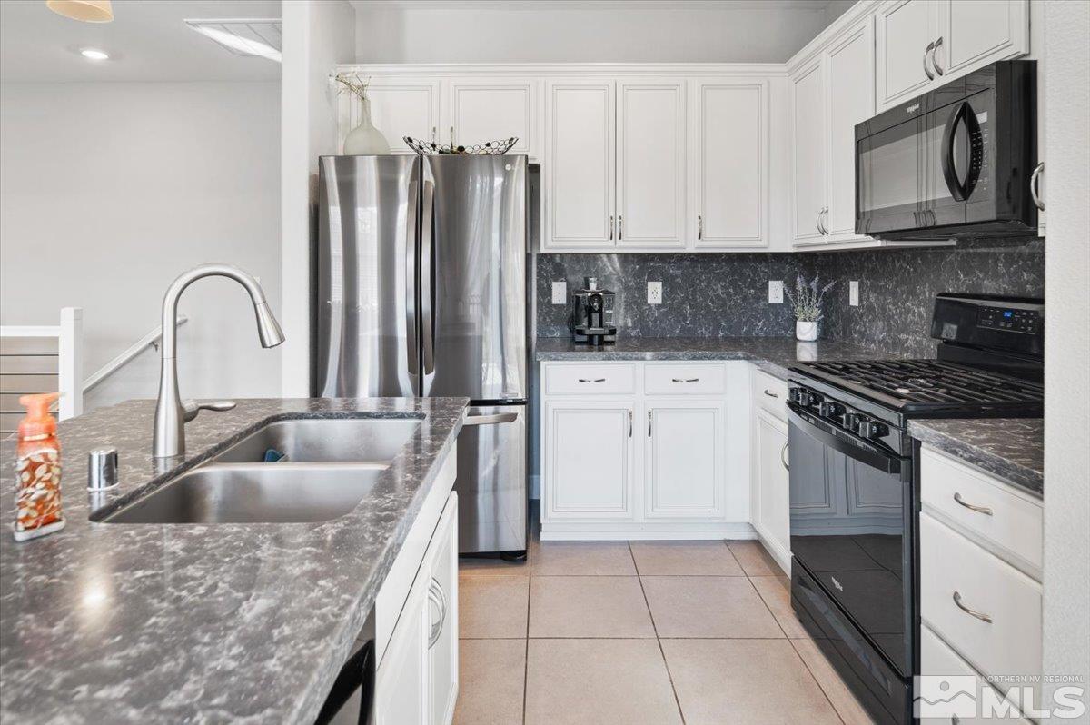 1835 Dark Horse Road, Unit A Reno, NV 89521 - Photo 3 of 38 Photo 3