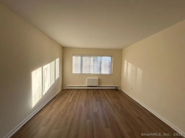 $1,900 | 5 West Washington Avenue, Unit 7, Stamford, CT 06902