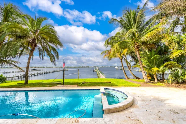 $2,875,000 | 2672 Northwest S Shore Road, Stuart, FL 34994
