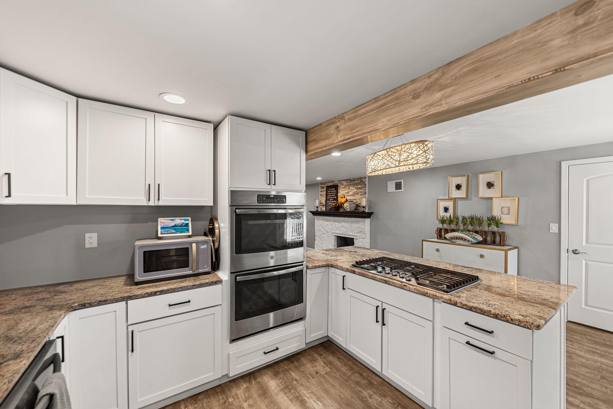 832 North Vanderburg Street Gary, IN 46403 - Photo 11 of 44 2048x1367