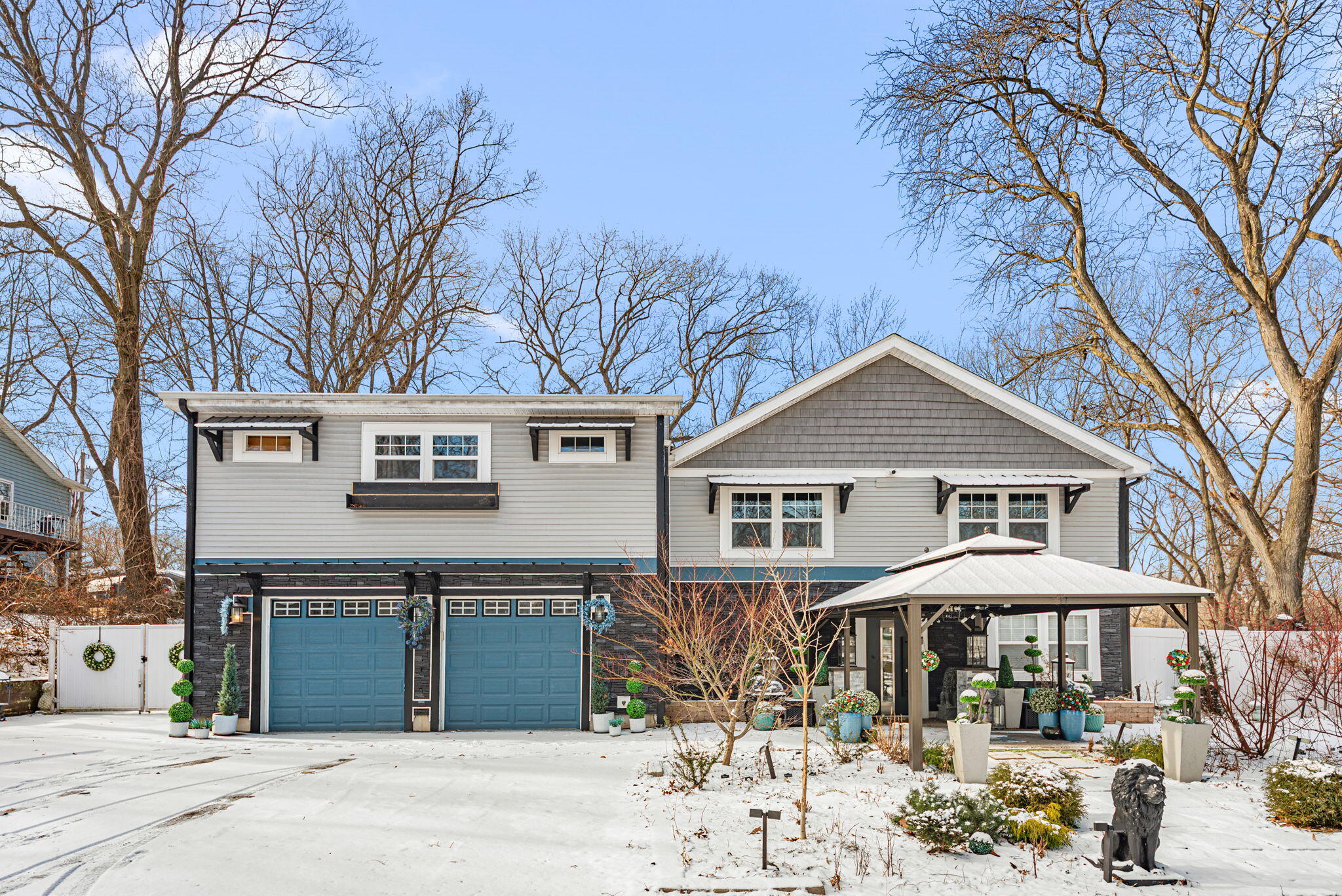 832 North Vanderburg Street Gary, IN 46403 - Photo 2 of 44 2048x1367