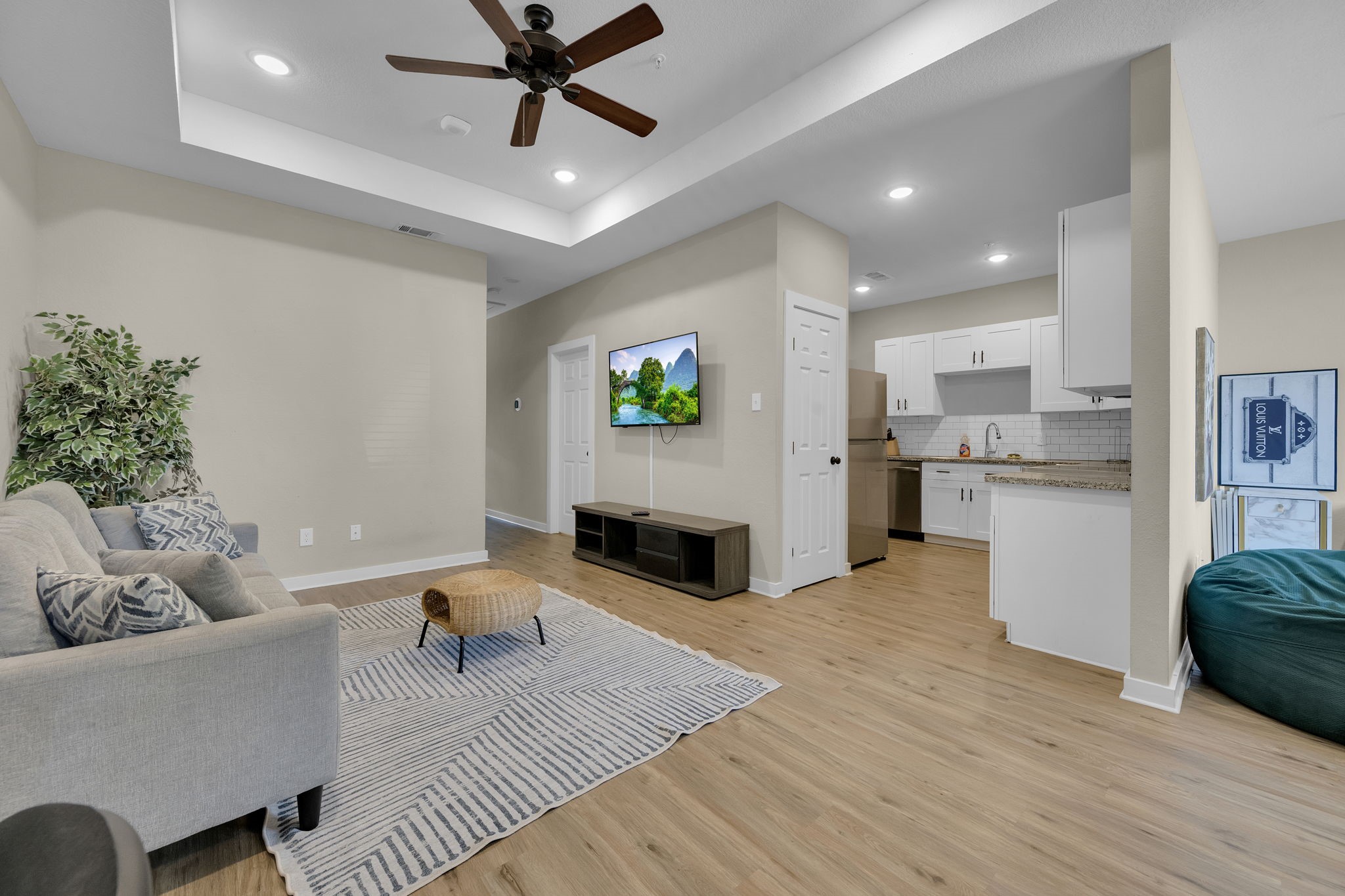 10317 Lake Road, Unit 6B Houston, TX 77070 - Photo 4 of 19 Gallery Image 4